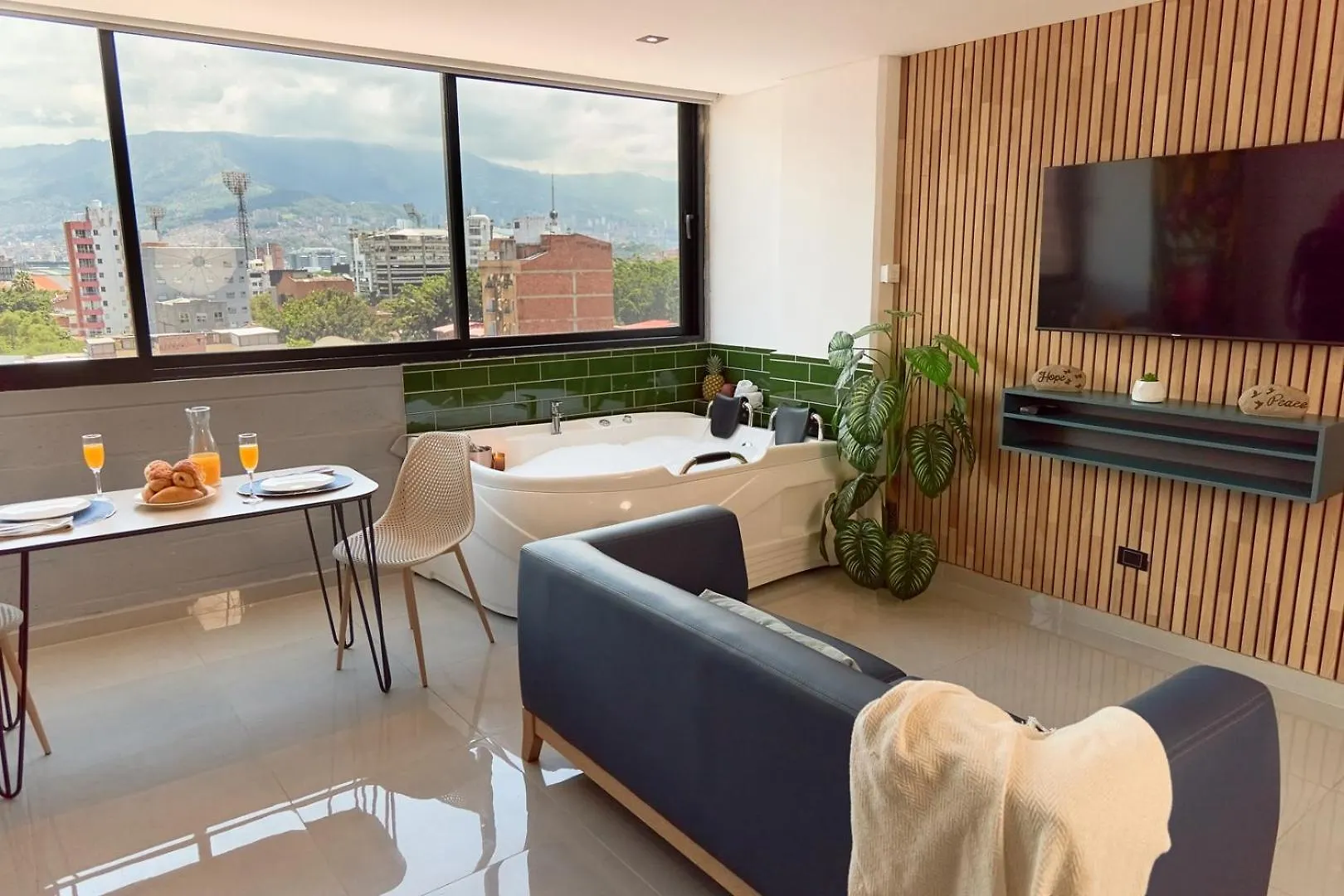 Jacuzzi Retreat Cozy Aparta-Suite Rosa Negra ميديلين